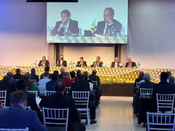 Presidentes, diretores e conselheiros federais são empossados para a Gestão 2022-2024